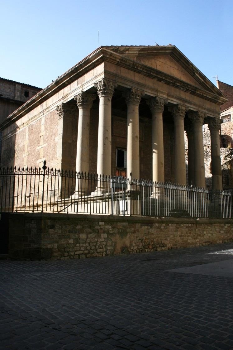 Temple Romà i Castell dels Montcada
