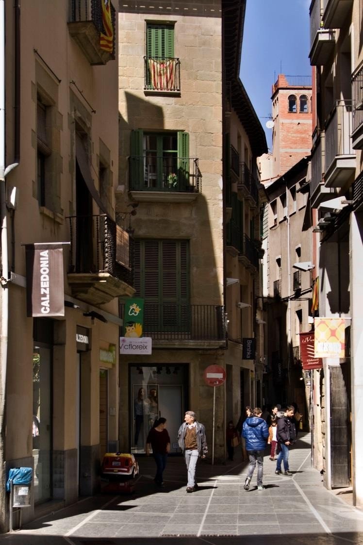 Plaça del Canonge Collell